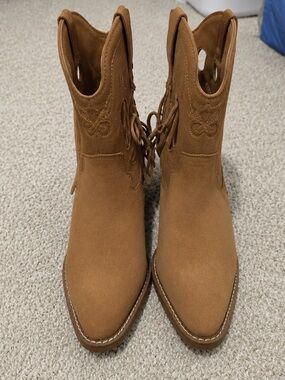 NEW Dingo Western Fringe Ankle Booties Tan Suede Cowboy Boots size 8.5
